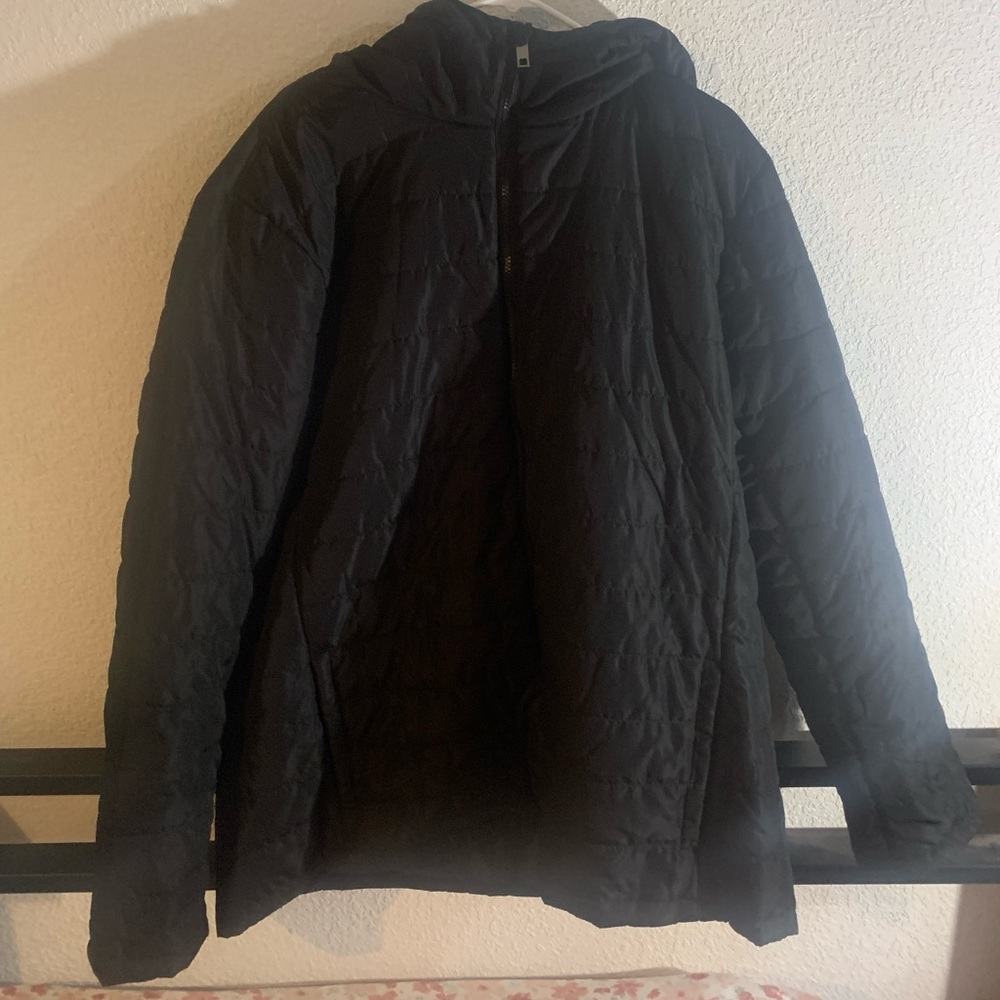 New York and company puffer jacket never worn.
